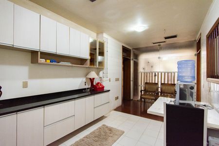 Casa à venda com 630m², 4 quartos e 4 vagasCozinha