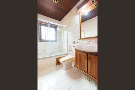 Casa à venda com 630m², 4 quartos e 4 vagasBanheiro Suíte 3