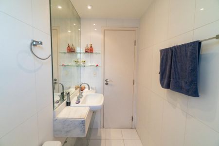 Apartamento à venda com 113m², 3 quartos e 2 vagasBanheiro Social