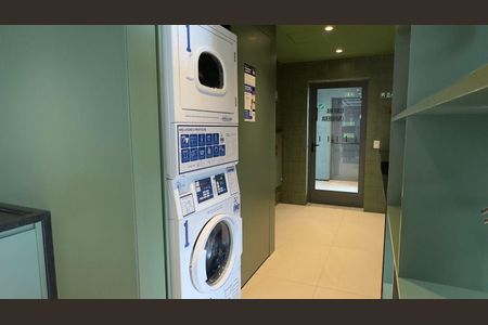 Studio à venda com 32m², 1 quarto e sem vaga Studio à venda com 32m², 1 quarto e sem vagaÁrea comum