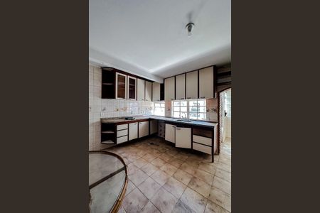 Casa à venda com 280m², 3 quartos e 2 vagasCozinha