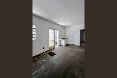 Casa à venda com 280m², 3 quartos e 2 vagasÁrea de Serviço