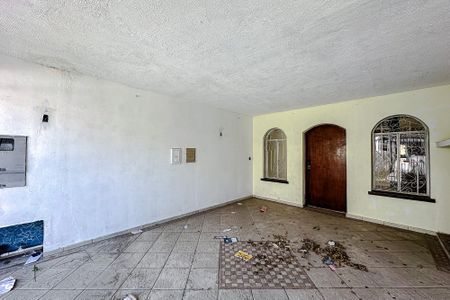 Casa à venda com 280m², 3 quartos e 2 vagasGaragem