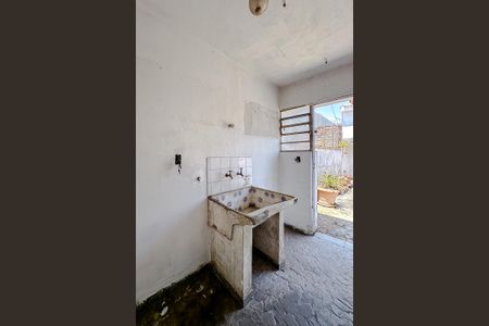 Casa à venda com 280m², 3 quartos e 2 vagasÁrea de Serviço