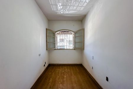Casa à venda com 280m², 3 quartos e 2 vagasQuarto 3