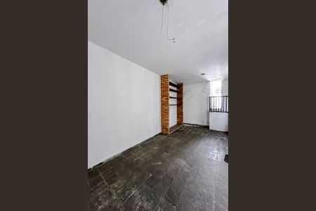 Casa à venda com 280m², 3 quartos e 2 vagasÁrea de Serviço