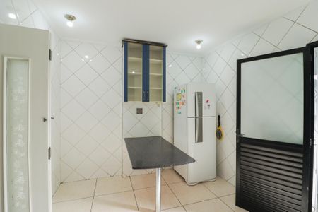Apartamento para alugar com 94m², 3 quartos e 3 vagas Apartamento para alugar com 94m², 3 quartos e 3 vagasCozinha e Área de Serviço