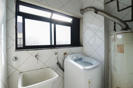 Apartamento para alugar com 94m², 3 quartos e 3 vagas Apartamento para alugar com 94m², 3 quartos e 3 vagasCozinha e Área de Serviço