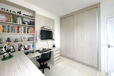 Apartamento à venda com 96m², 3 quartos e 2 vagasQuarto 2