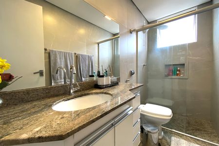 Apartamento à venda com 96m², 3 quartos e 2 vagasBanheiro da Suíte 2