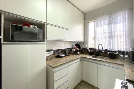 Apartamento à venda com 96m², 3 quartos e 2 vagasCozinha