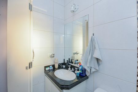 Casa à venda com 82m², 2 quartos e 2 vagas Casa à venda com 82m², 2 quartos e 2 vagasBanheiro da Suíte