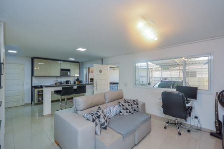 Casa à venda com 82m², 2 quartos e 2 vagas Casa à venda com 82m², 2 quartos e 2 vagasSala