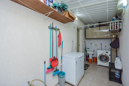 Casa à venda com 82m², 2 quartos e 2 vagas Casa à venda com 82m², 2 quartos e 2 vagasÁrea de Serviço