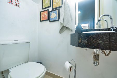 Casa à venda com 82m², 2 quartos e 2 vagas Casa à venda com 82m², 2 quartos e 2 vagasLavabo