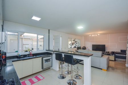 Casa à venda com 82m², 2 quartos e 2 vagas Casa à venda com 82m², 2 quartos e 2 vagasCozinha