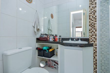 Casa à venda com 82m², 2 quartos e 2 vagas Casa à venda com 82m², 2 quartos e 2 vagasBanheiro