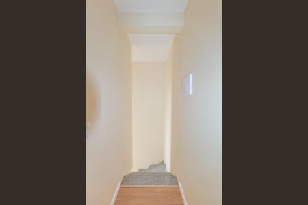 Casa de condomínio à venda com 89m², 2 quartos e 1 vaga Casa de condomínio à venda com 89m², 2 quartos e 1 vagaBanheiro Corredor