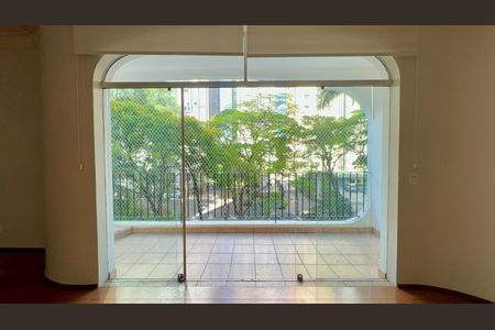 Apartamento à venda com 198m², 2 quartos e 2 vagas Apartamento à venda com 198m², 2 quartos e 2 vagasVaranda