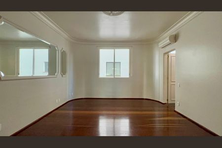 Apartamento à venda com 198m², 2 quartos e 2 vagas Apartamento à venda com 198m², 2 quartos e 2 vagasSala de Jantar