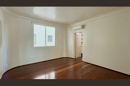 Apartamento à venda com 198m², 2 quartos e 2 vagas Apartamento à venda com 198m², 2 quartos e 2 vagasSala de Jantar