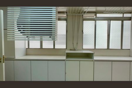 Apartamento à venda com 198m², 2 quartos e 2 vagas Apartamento à venda com 198m², 2 quartos e 2 vagasÁrea de Serviço