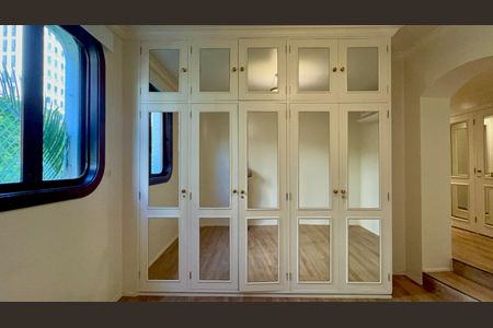 Apartamento à venda com 198m², 2 quartos e 2 vagas Apartamento à venda com 198m², 2 quartos e 2 vagasSuíte 2