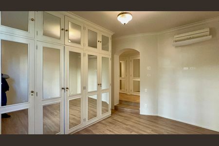 Apartamento à venda com 198m², 2 quartos e 2 vagas Apartamento à venda com 198m², 2 quartos e 2 vagasSuíte 2