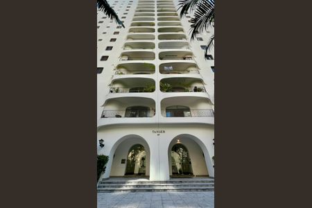 Apartamento à venda com 198m², 2 quartos e 2 vagas Apartamento à venda com 198m², 2 quartos e 2 vagasFachada