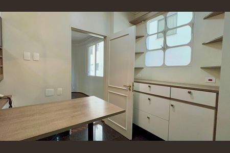 Apartamento à venda com 198m², 2 quartos e 2 vagas Apartamento à venda com 198m², 2 quartos e 2 vagasCopa