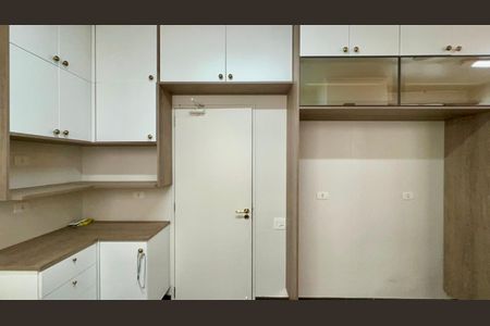 Apartamento à venda com 198m², 2 quartos e 2 vagas Apartamento à venda com 198m², 2 quartos e 2 vagasCozinha