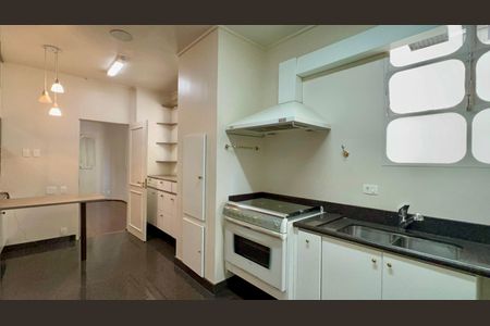 Apartamento à venda com 198m², 2 quartos e 2 vagas Apartamento à venda com 198m², 2 quartos e 2 vagasCozinha