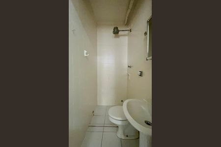 Apartamento à venda com 198m², 2 quartos e 2 vagas Apartamento à venda com 198m², 2 quartos e 2 vagasBanheiro de serviço