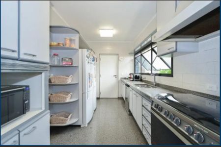 Apartamento à venda com 230m², 4 quartos e 4 vagas Apartamento à venda com 230m², 4 quartos e 4 vagasFoto 01