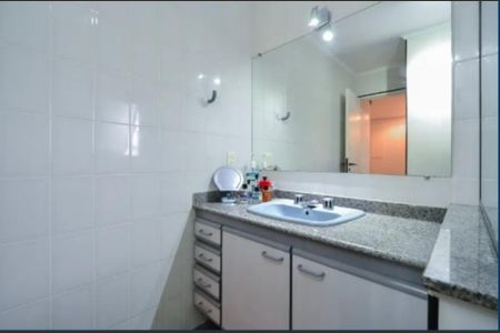 Apartamento à venda com 230m², 4 quartos e 4 vagas Apartamento à venda com 230m², 4 quartos e 4 vagasFoto 01