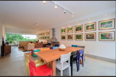 Apartamento à venda com 230m², 4 quartos e 4 vagas Apartamento à venda com 230m², 4 quartos e 4 vagasFoto 01