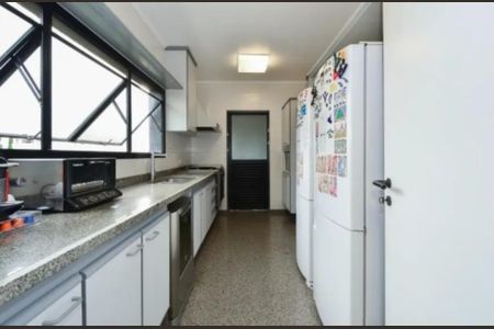 Apartamento à venda com 230m², 4 quartos e 4 vagas Apartamento à venda com 230m², 4 quartos e 4 vagasFoto 01