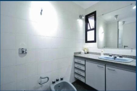 Apartamento à venda com 230m², 4 quartos e 4 vagas Apartamento à venda com 230m², 4 quartos e 4 vagasFoto 01