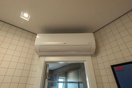 Apartamento à venda com 162m², 3 quartos e 4 vagas Apartamento à venda com 162m², 3 quartos e 4 vagasSuíte 2