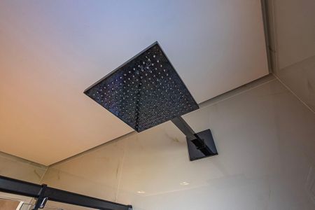 Apartamento à venda com 162m², 3 quartos e 4 vagas Apartamento à venda com 162m², 3 quartos e 4 vagasSuíte 1 - Banheiro