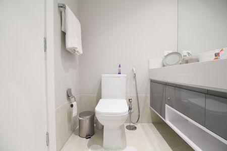 Apartamento à venda com 217m², 3 quartos e 3 vagasBanheiro da Suíte 3