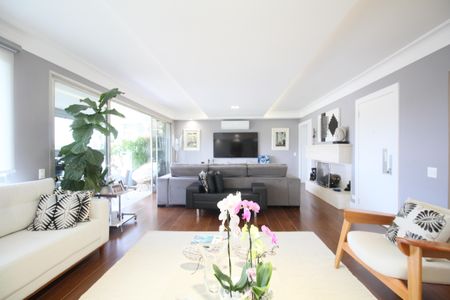 Sala de apartamento à venda com 3 quartos, 217m² em Paraíso do Morumbi, São Paulo