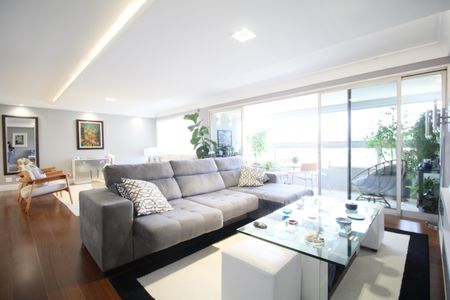 Apartamento à venda com 217m², 3 quartos e 3 vagasSala