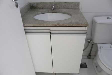 Apartamento à venda com 62m², 2 quartos e 1 vagaBanheiro Social