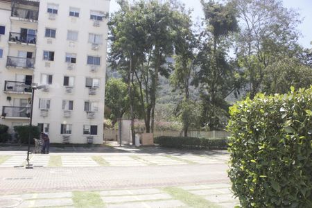 Vista da Rua de apartamento à venda com 2 quartos, 62m² em Jacarepaguá, Rio de Janeiro