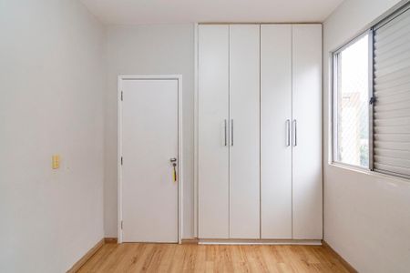 Apartamento à venda com 160m², 3 quartos e 2 vagasQuarto 2