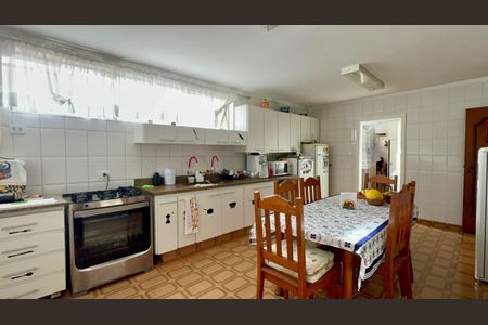 Apartamento para alugar com 190m², 3 quartos e 1 vagaCozinha