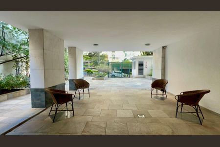 Apartamento para alugar com 190m², 3 quartos e 1 vagaHall de entrada