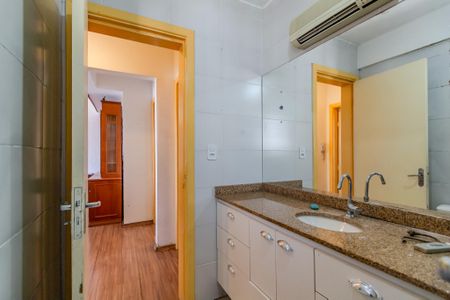 Apartamento à venda com 123m², 3 quartos e sem vagaBanheiro Social