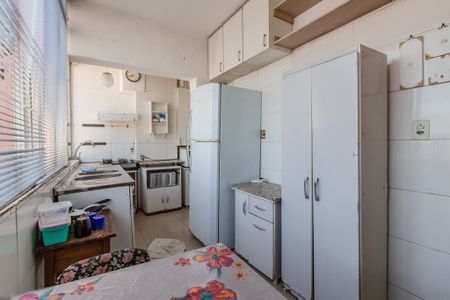Apartamento à venda com 123m², 3 quartos e sem vagaCozinha e Área de Serviço